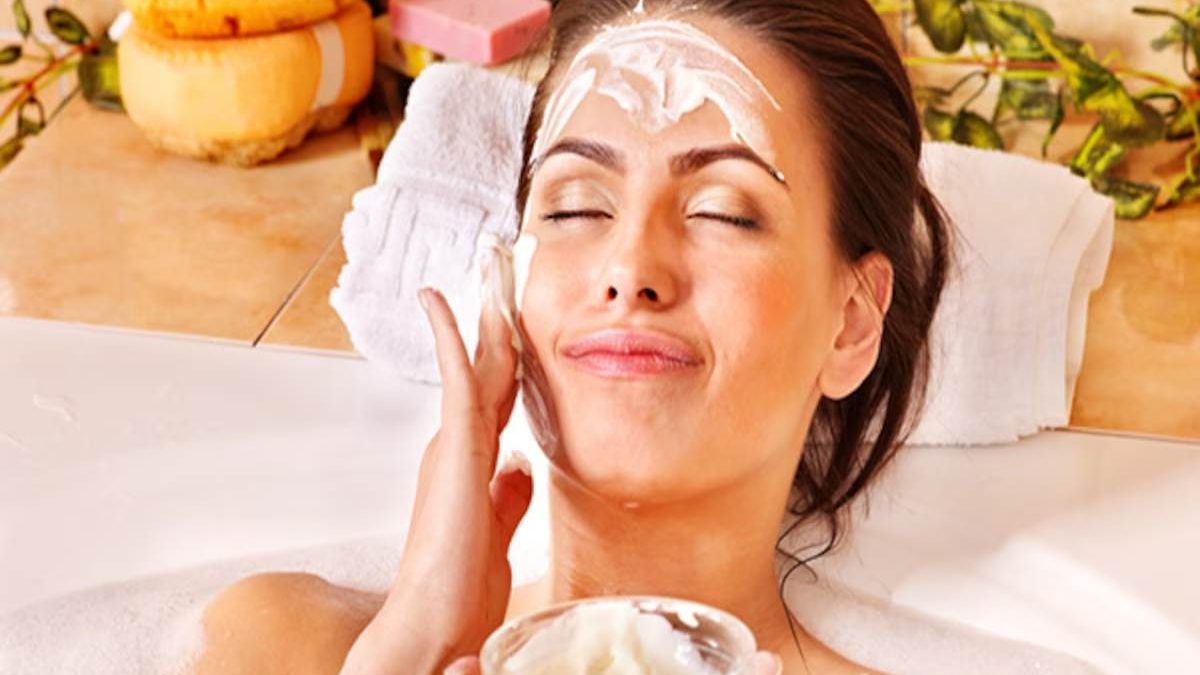 8 Ingredients for a Natural Beauty Routine You Need to Try